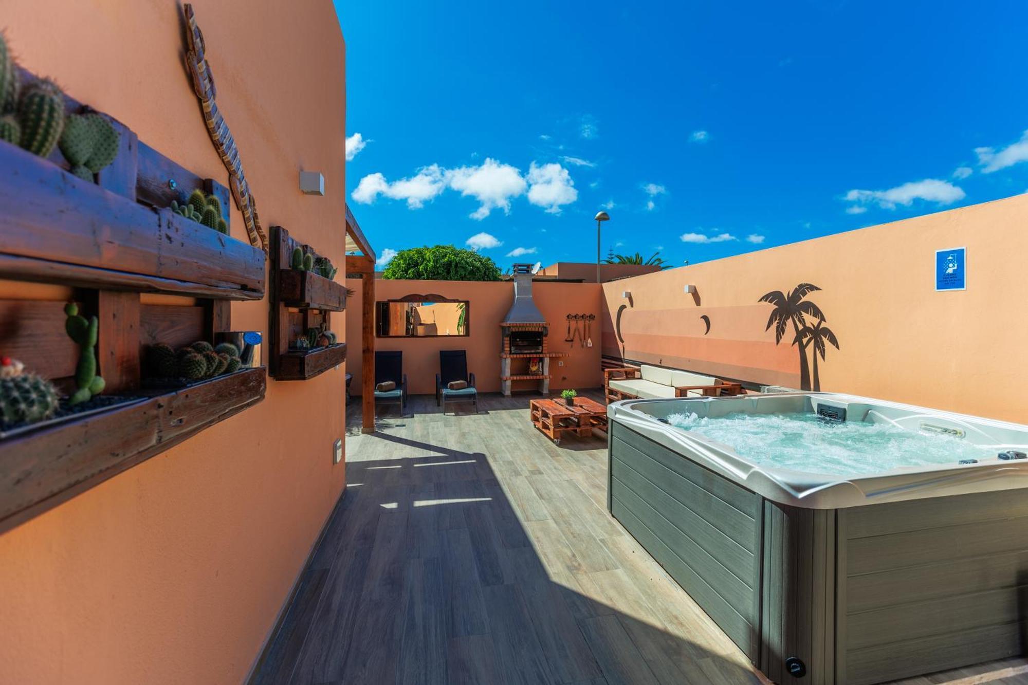 Villa Jacuzzi & Barbecue La Oliva Bagian luar foto