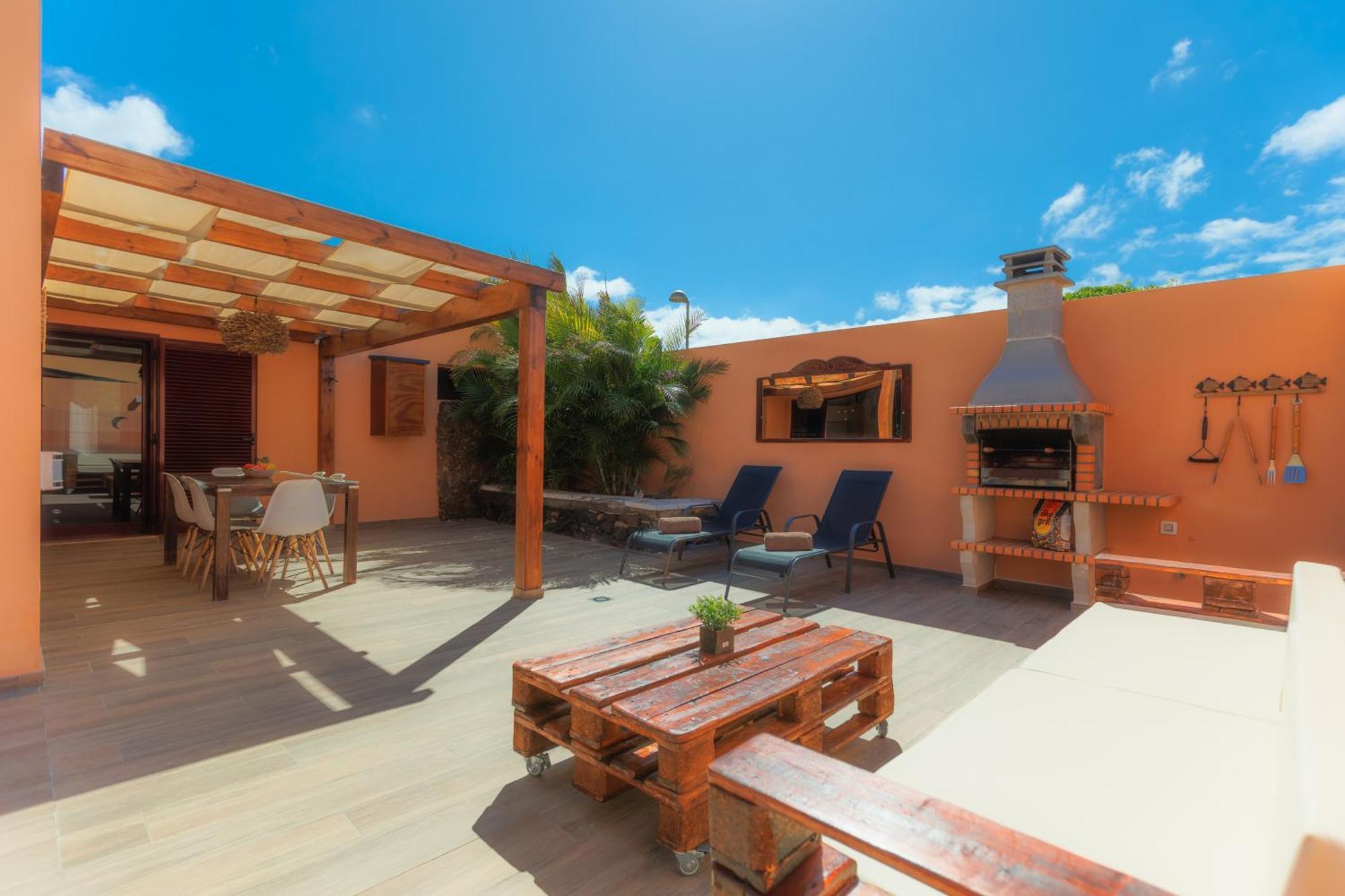 Villa Jacuzzi & Barbecue La Oliva Bagian luar foto